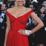 irina-shayk-red-carpet-red-dress-min