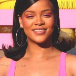 rihanna-pink-makeup-look-coachella