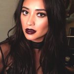 shay-mitchell-red-gloss-glowing-makeup-min