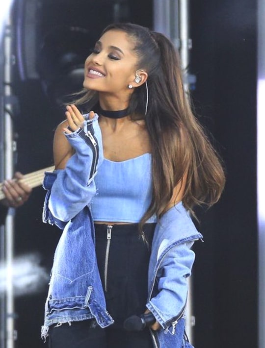 Ariana Grande's Whole The Best Hairstyle Looks | Ecemella