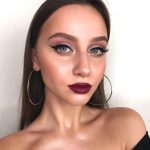 glittery-eye-makeup-burgundy-lips-makeup-look-night-out-looks-min