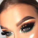 green-and-gold-bold-eyeshadow-makeup-look-night-out-makeup-min