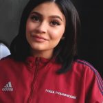 kylie-jenner-hairstyle-sleek-lob-haircut-min