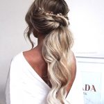 low-textured-pony-wedding-hairstyles-min