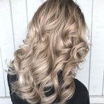 champagne-blonde