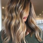 golden-caramel-highlights-brunettes-min