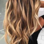 golden-highlights-blonde-highlights-min