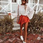 white-sneakers-spring-outfit-skirt-oufit-min