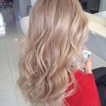 champagne-blonde-color-summer-hair-min