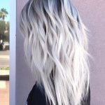 summer-hair-colors-platinum-blonde-min