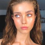 blurred-light-colored-lips-look-summer-makeup