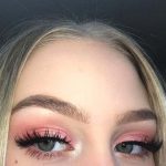 coral-pink-eyelids-summer-makeup-trends