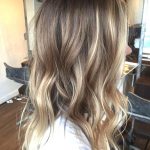 bronde-balayage-hair-for-women-over-30s