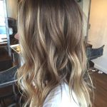 sunkissed-highlights-light-brown-hair-look